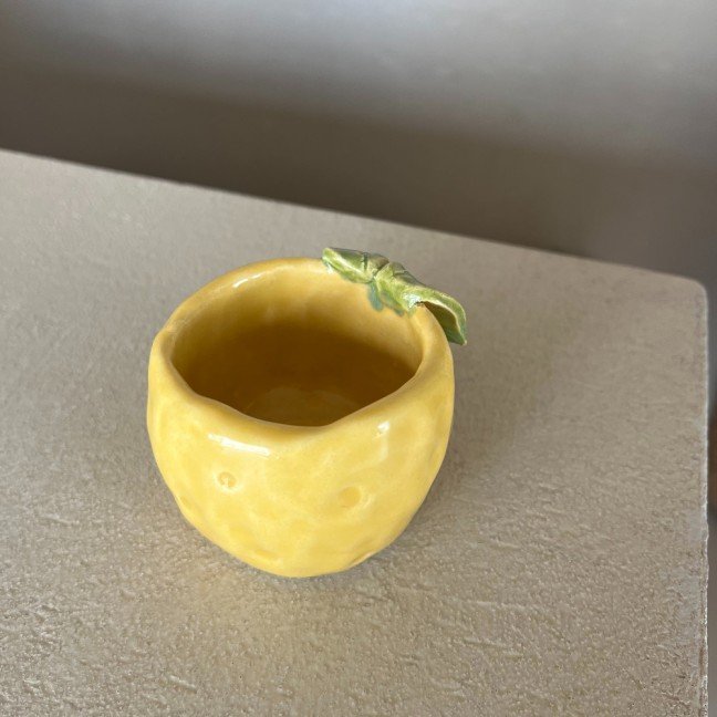 Ceramic Lemon 
Shaped Cup