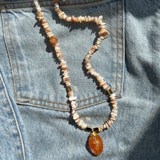 Shades of 
Earth Necklace
