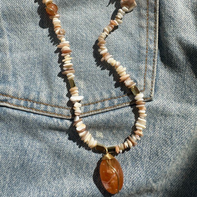 Shades of 
Earth Necklace