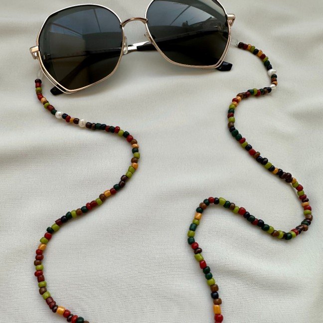 Around The Earth 
Sunglasses Chain