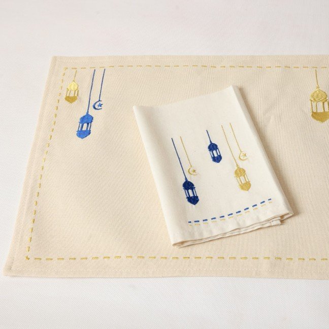Off-White Embroidered 
Lantern Tableware Set