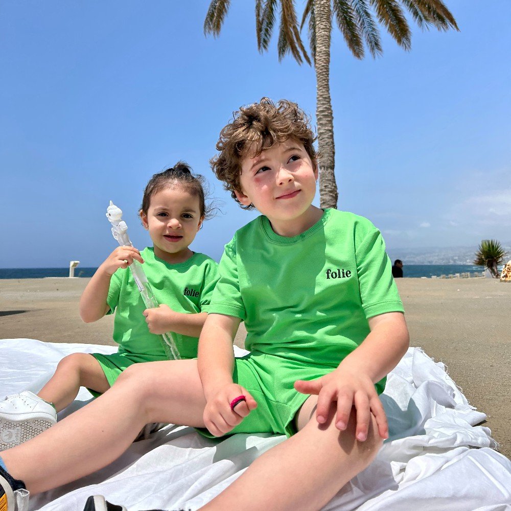 Tropical Kids Green 
Set: T-Shirt & Shorts