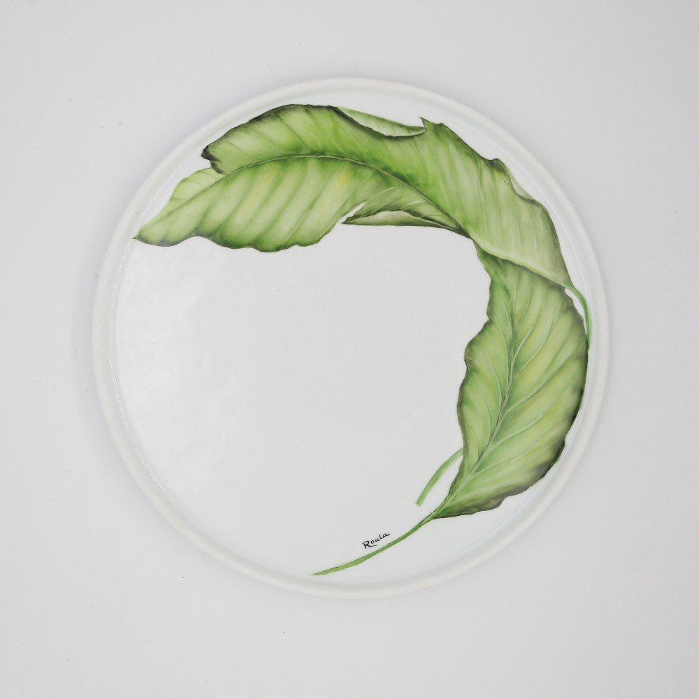 Porcelain Plate: 
Curved Leaves