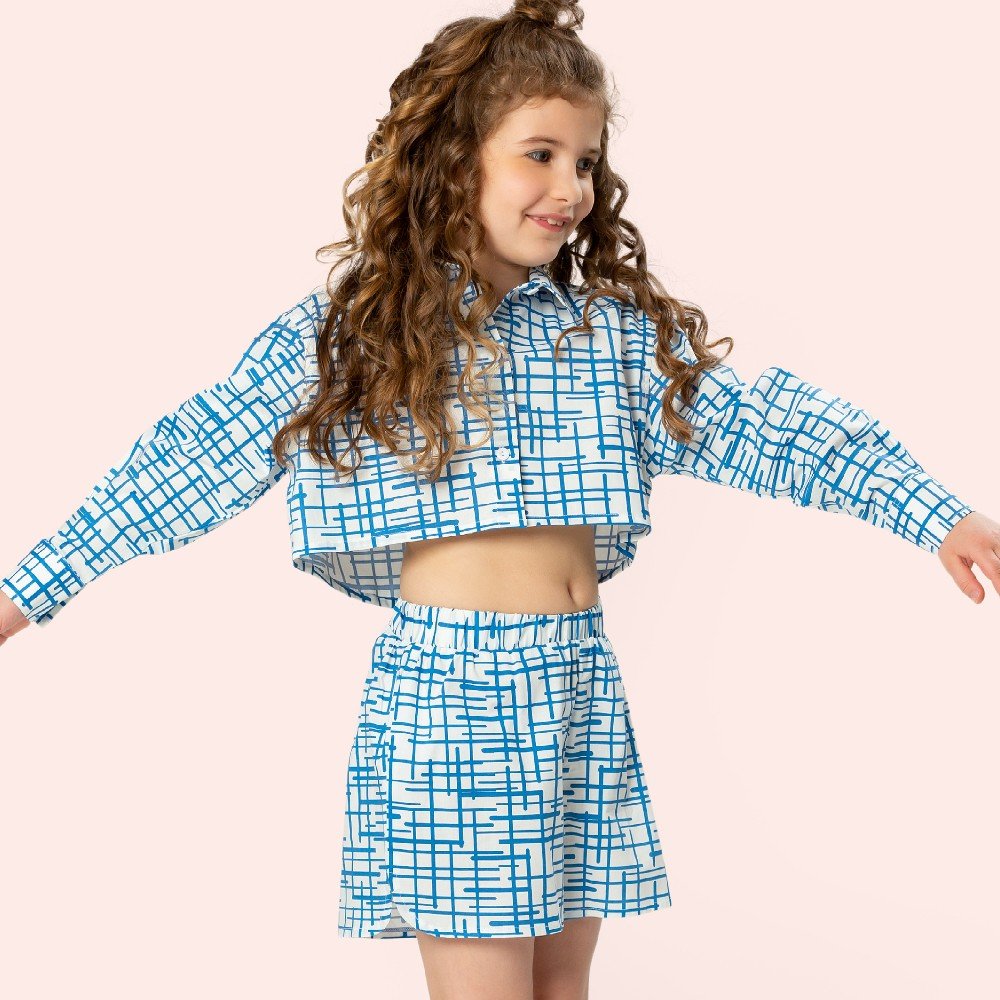 Angela Kids Set: Mini 
Shorts & Cropped Shirt