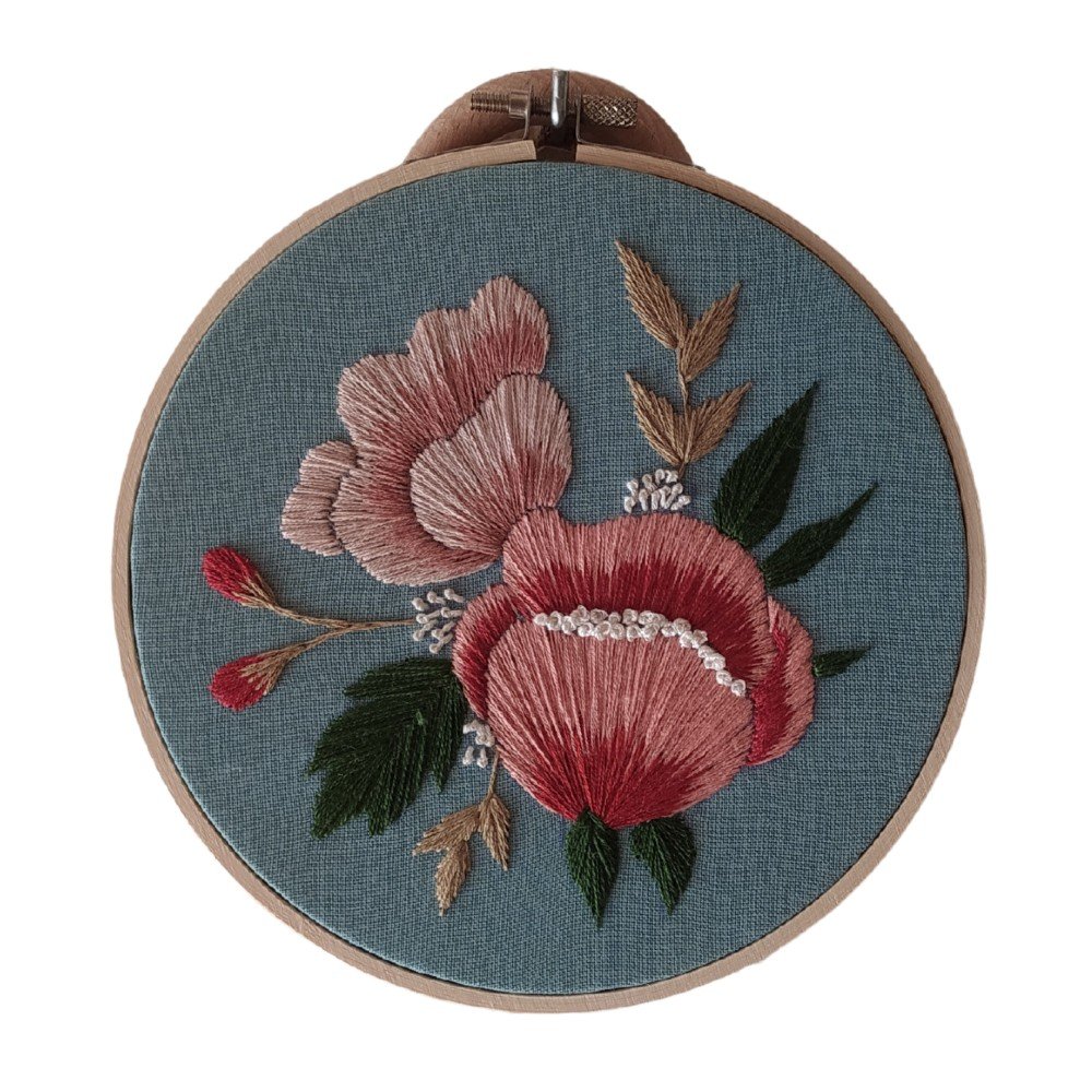 Boho Floral 
Embroidered Hoop