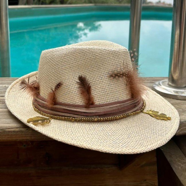 Feathers 
Raffia Hat