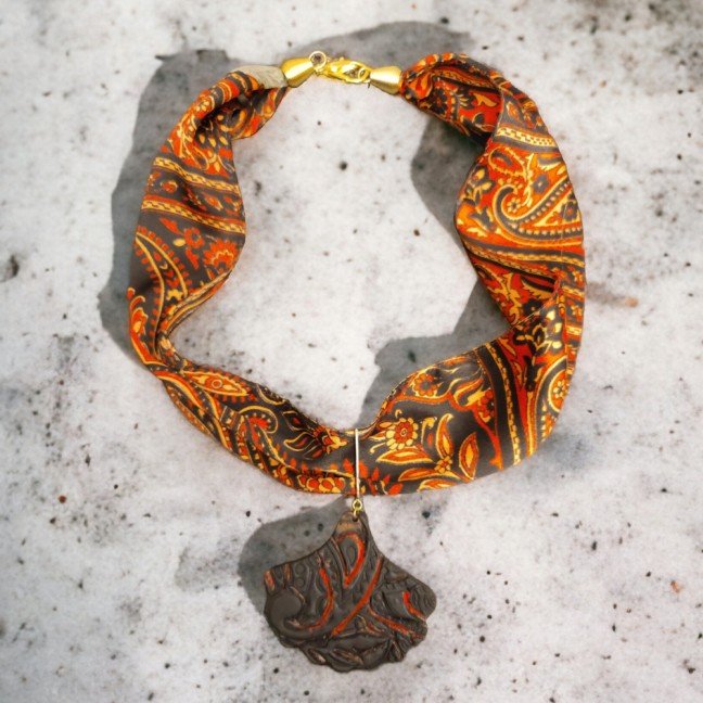Magma Silk 
Clay Necklace