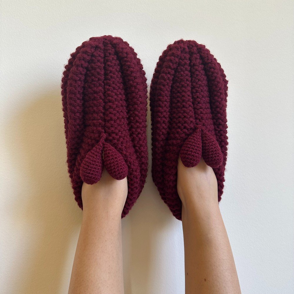 Burgundy Knitted 
Slippers