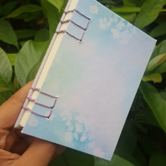 Small journal: lilac 
abstract design
