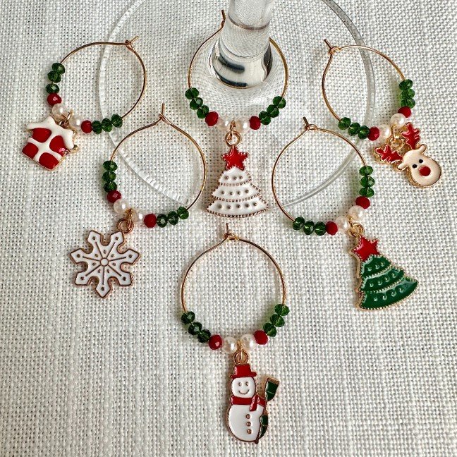 Set of 6 Holly Jingle 
Wine Glass Rings