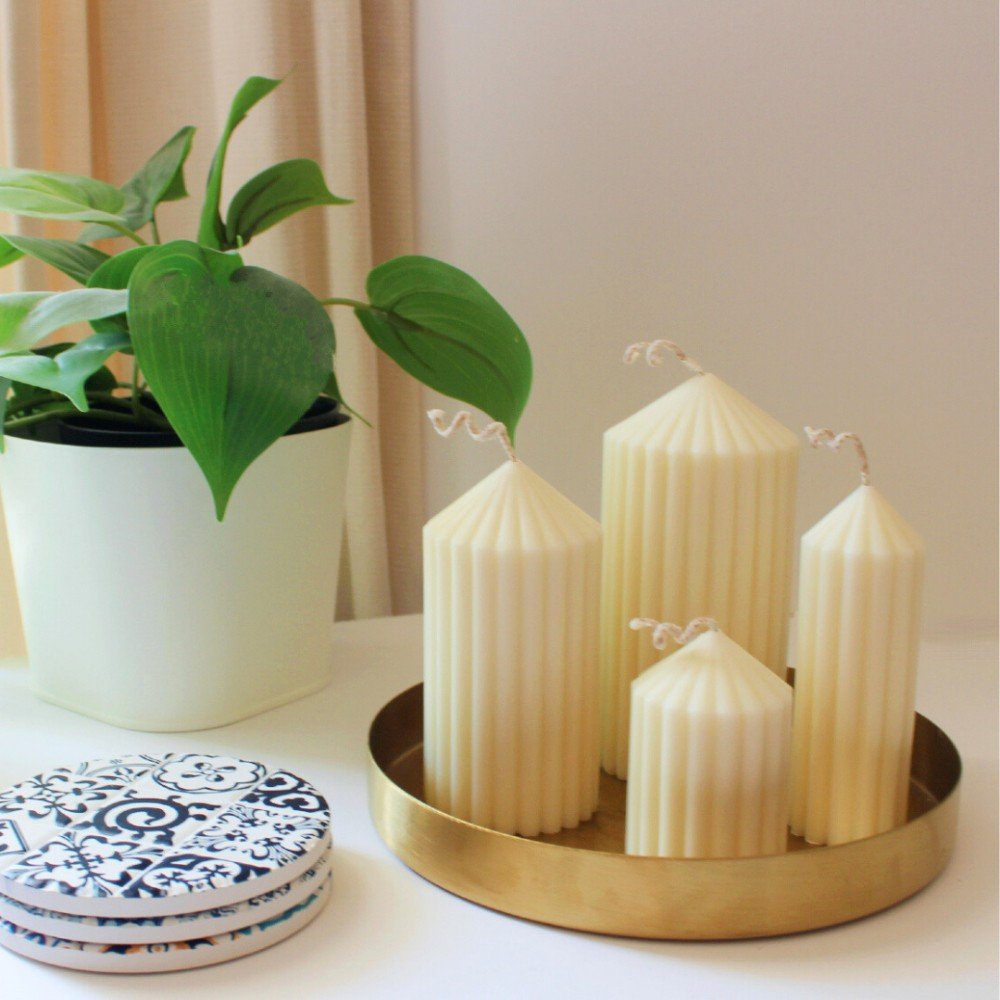 Set of 4 Scented Pillar 
Candles with Tray