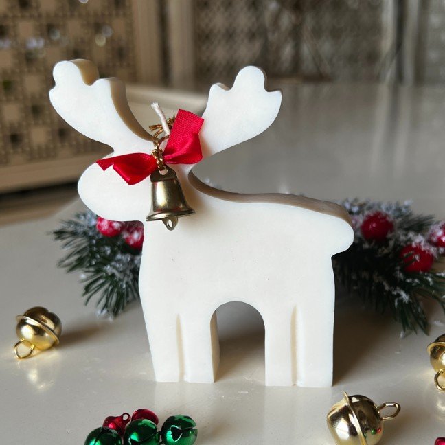 Christmas 
Reindeer Candle