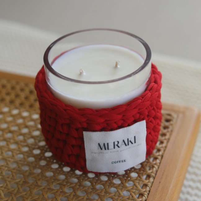 Red 
Threaded Candle