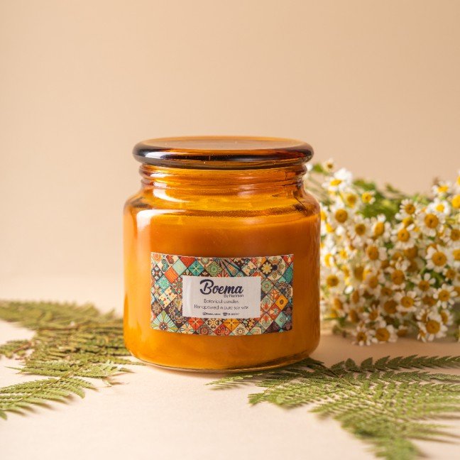 Boema's Amber Glass Soy 
Wax Candle with Lid (500mL)