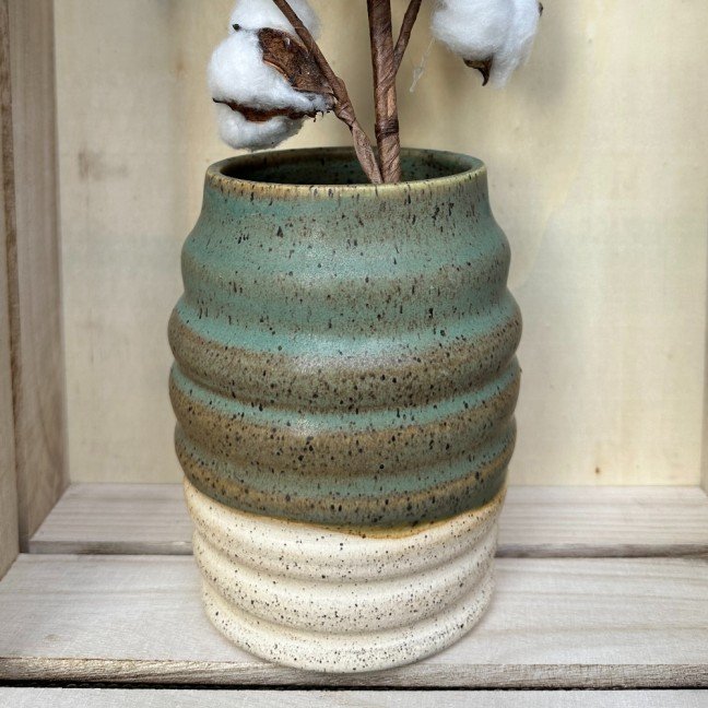 Ceramic Green 
Curves Vase