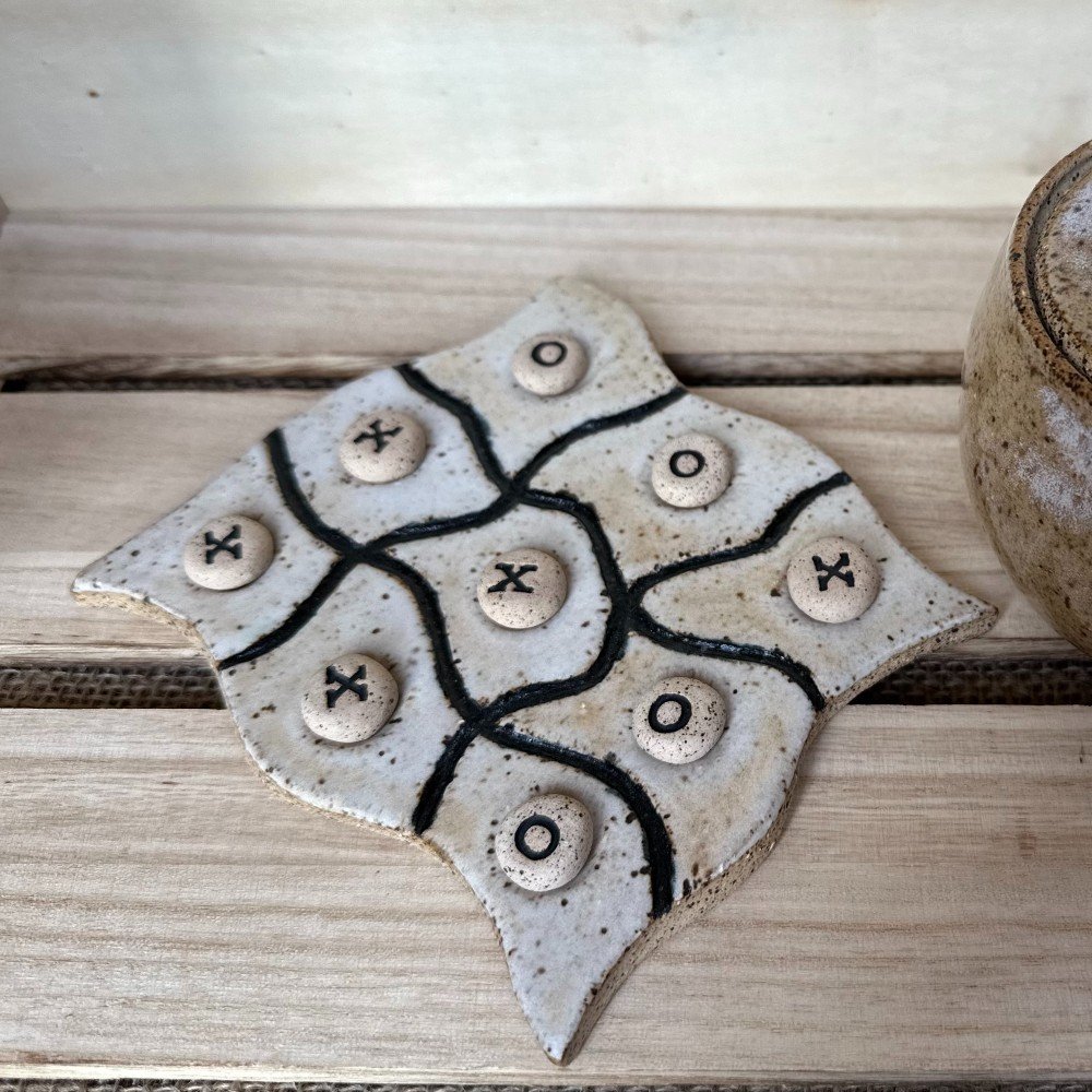 Ceramic Tic Tac Toe 
Game & Trinket Jar