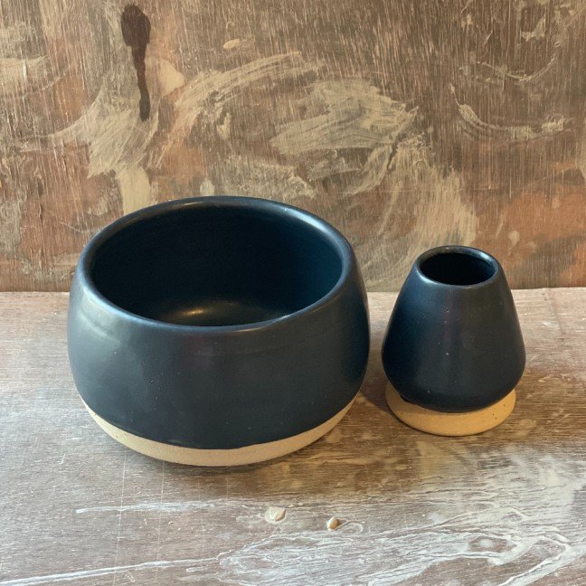 Ceramic Matcha Bowl & Whisk Holder Set: Matte Black