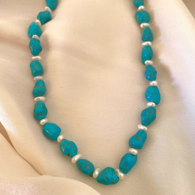 Blue Stones & Pearl 
Beads Necklace