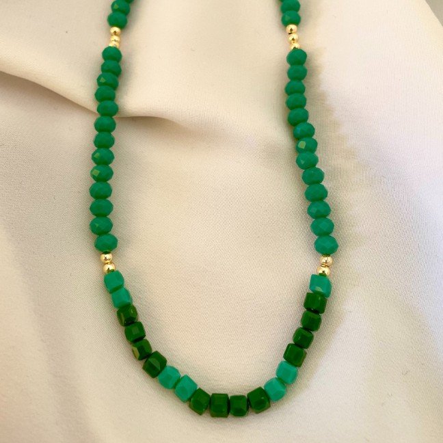 Crystal Green 
Beads Necklace