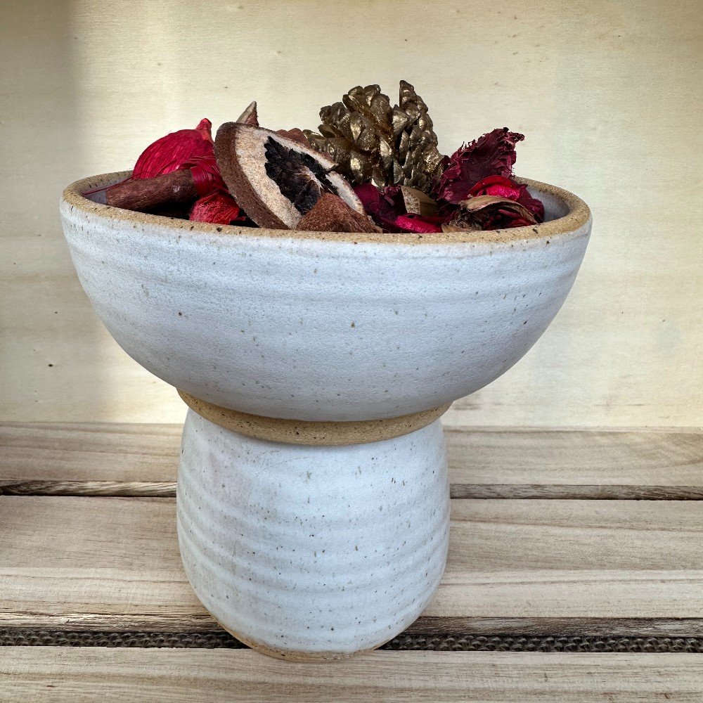 Ceramic Two Piece 
Small Raised Bowl & Vase