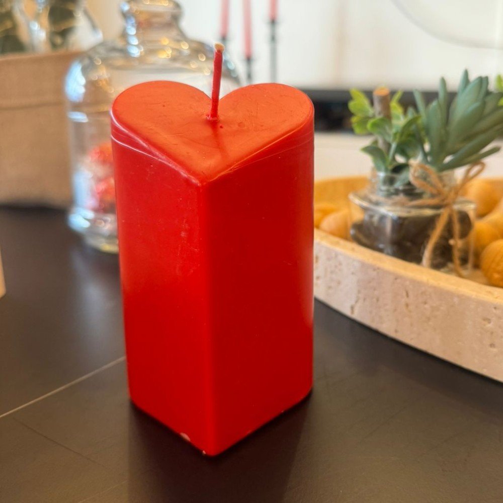 Heart 
Tower Candle