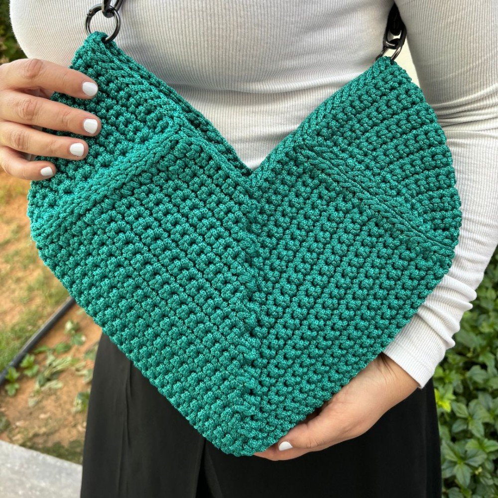 Amorette Green 
Crochet Bag