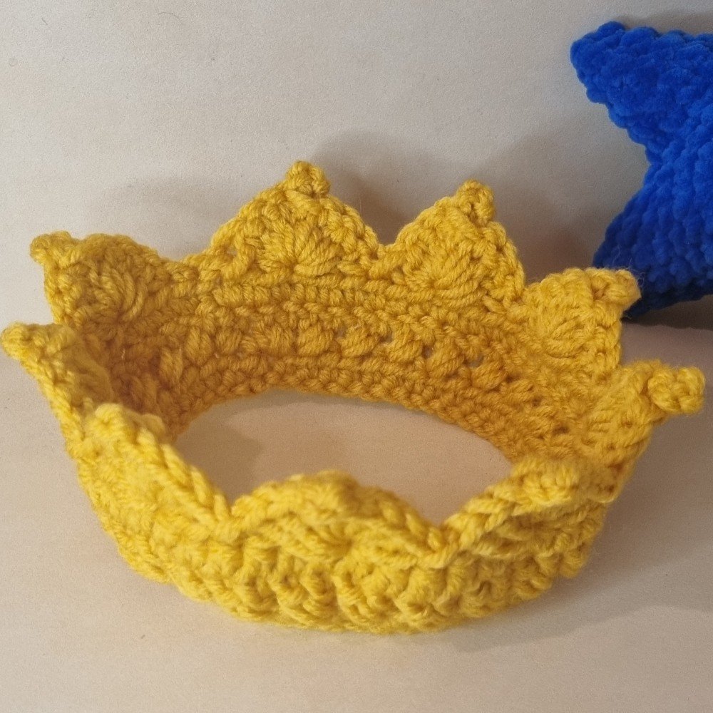 Crochet Crown 
Baby Photoshoot Prop