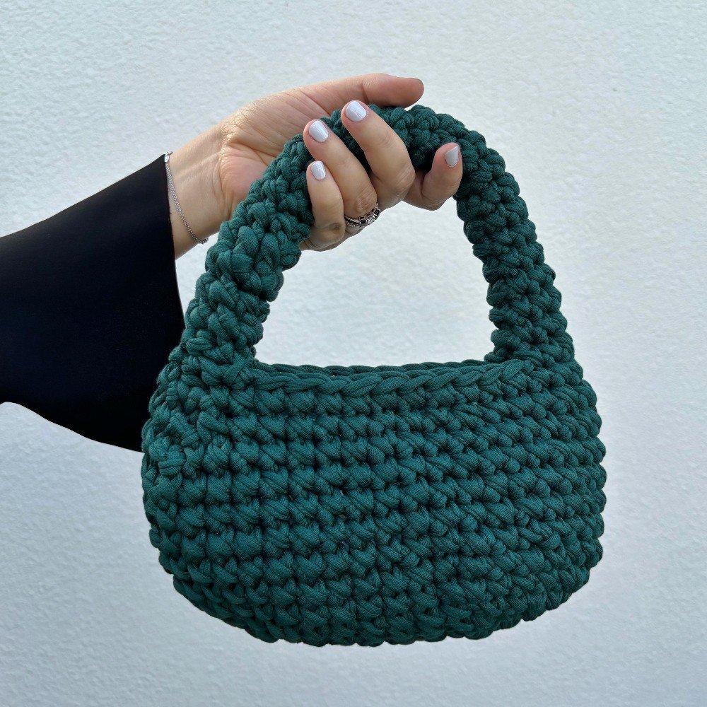 Ivy Green 
Crochet bag