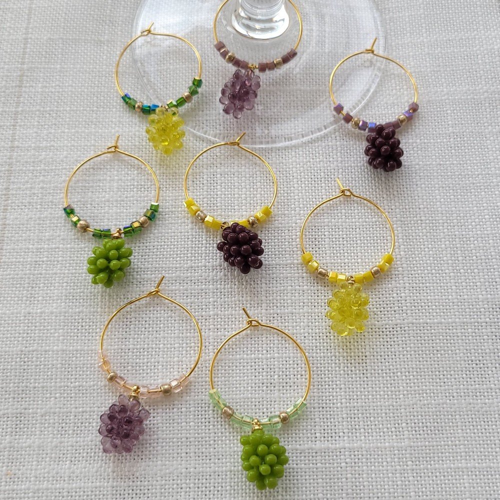 Set of 8 Grape 
Wine Rings