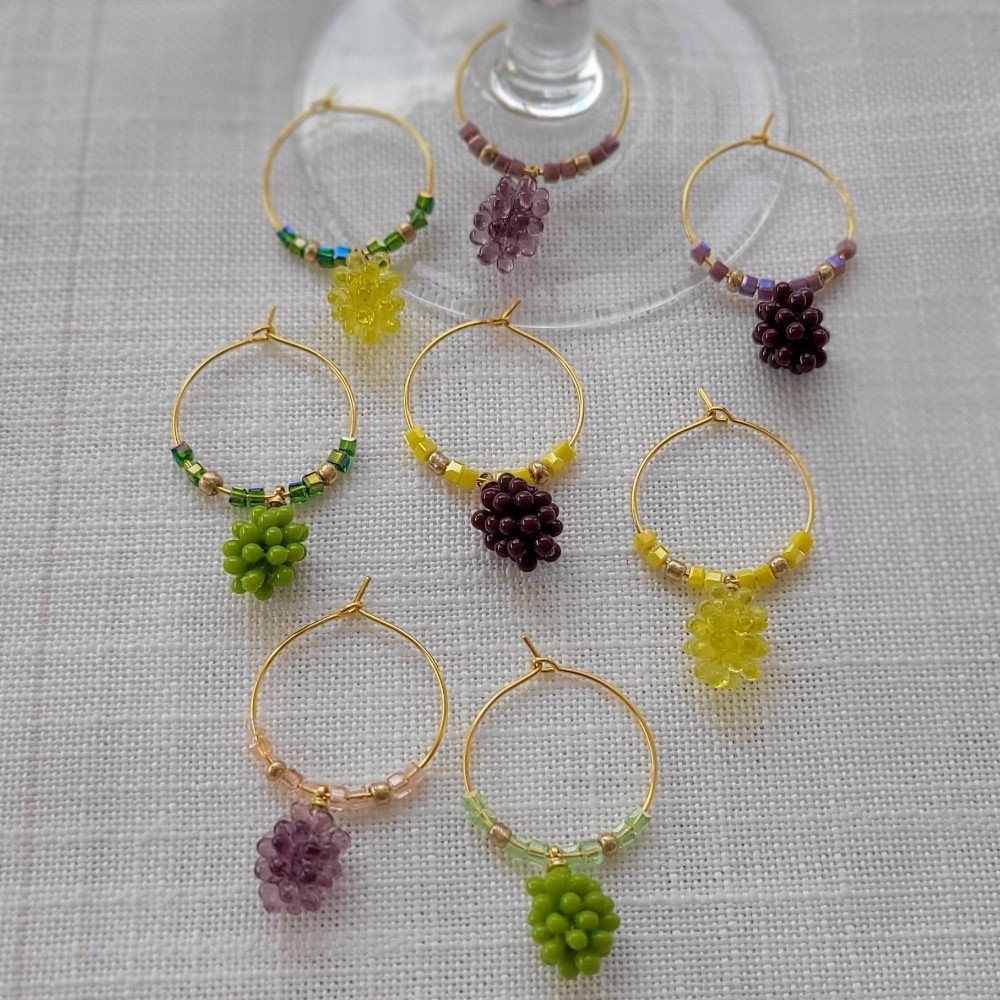 Set of 8 Grape 
Wine Rings