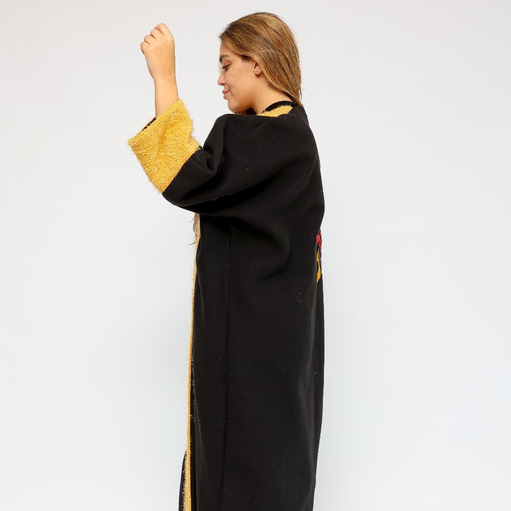 Batroun IV: Black 
Velour Abaya