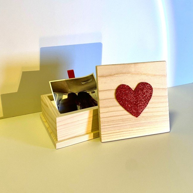 Customized Pop-up 
Picture Box
