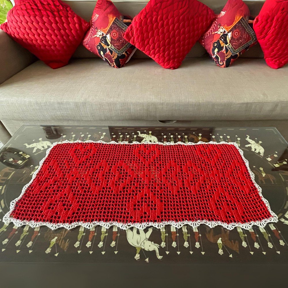 Filet Crochet Heart 
Design Table Mat