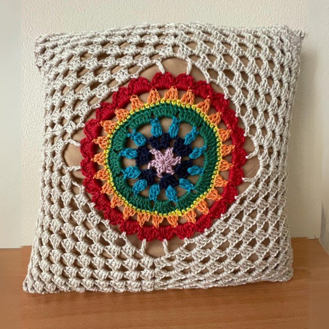 Mandala Crochet 
Cushion Cover