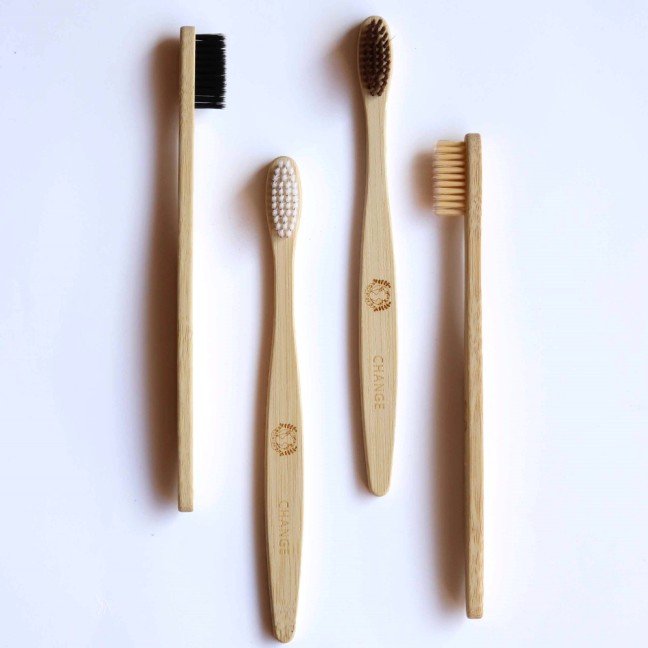 Set of 4 Bamboo 
Toothbrushes