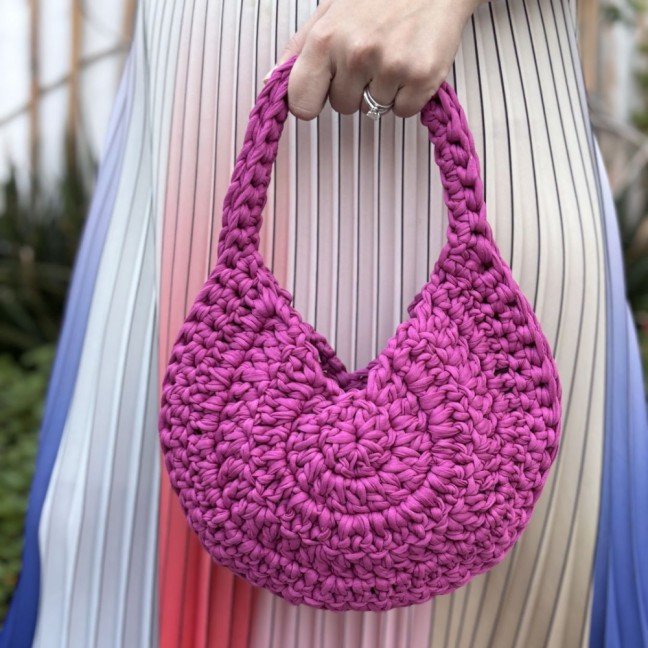 Mini Dawn 
Pink Crochet Bag