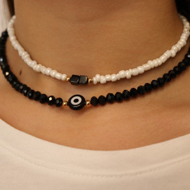 Black & White 
Beads Necklaces Set