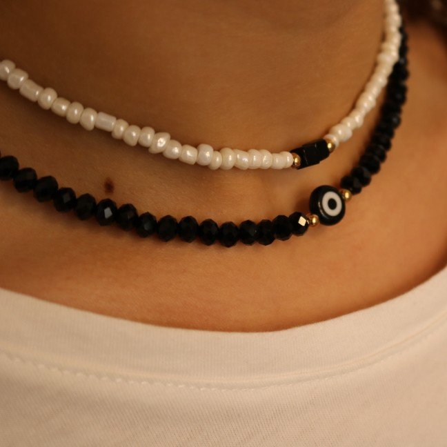 Black & White 
Beads Necklaces Set