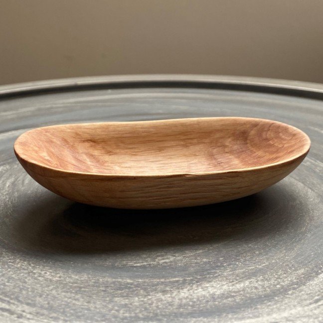 Wooden 
tray/bowl