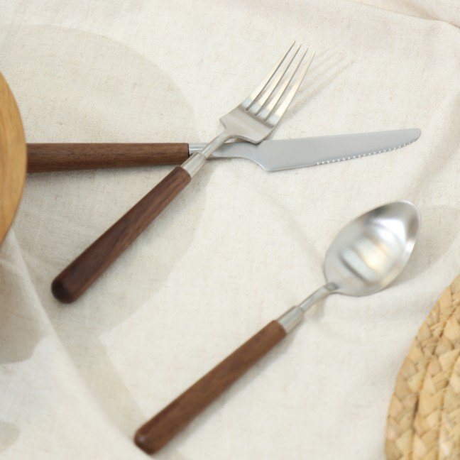 Wooden 
Cutlery Set