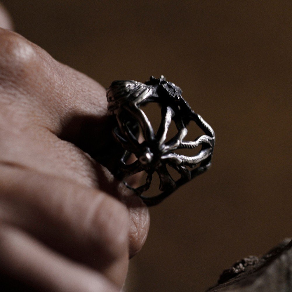 Utu 
Silver Ring