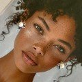 Floral 
Pearl Earrings