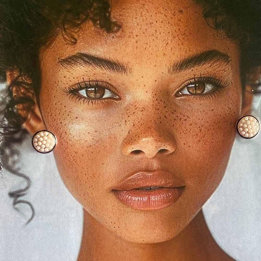 Circular 
Pearl Earrings