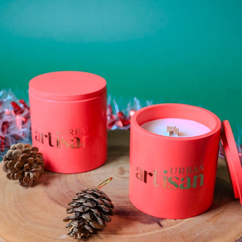 Festive 
Glow Candle