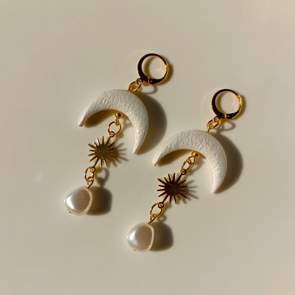 Luna 
Clay Earrings