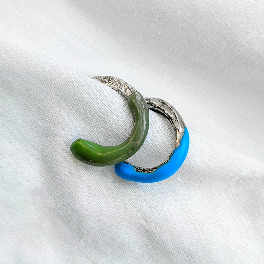 Color Pop 
Silver Ear-Cuff