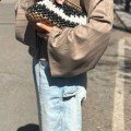 Noor 
Crochet Clutch