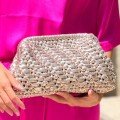Champagne 
Chic Clutch