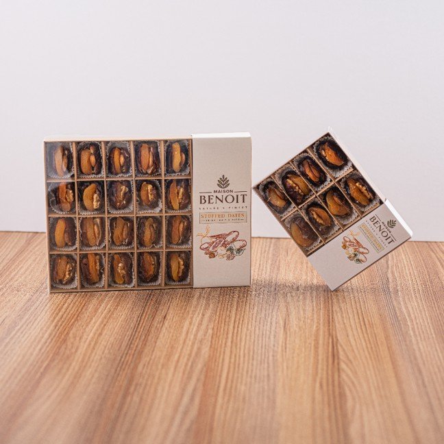 Stuffed Dates with 
Apricot & Raw Nuts
