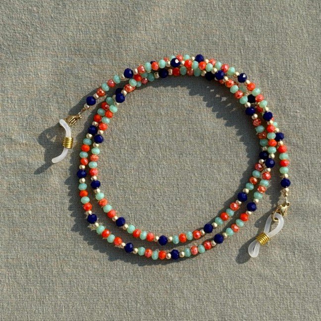 Tropical Vibes 
Sunglasses Chain